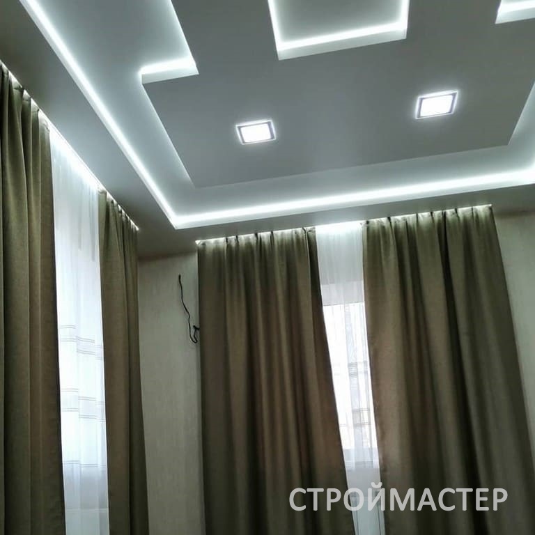 Натяжной потолок в зале Тверь